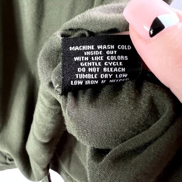 Tinsel Green Short Sleeve, Collared, Button Down Blouse Size 2X - Picture 6 of 7